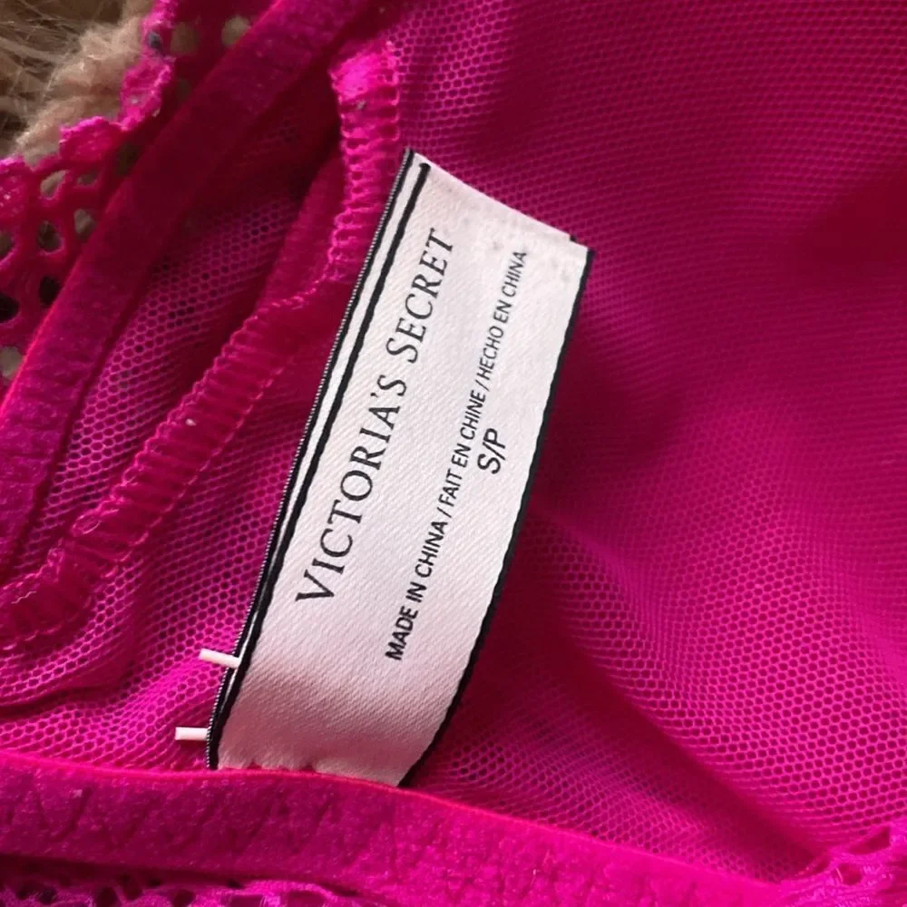Victoria’s Secret Hot pink Lace longline Bra no wire Small